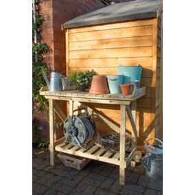 Wooden Gardener's Potting Bench