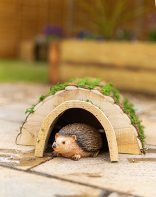 Wooden Hedgehog house Garden Shelter - 8