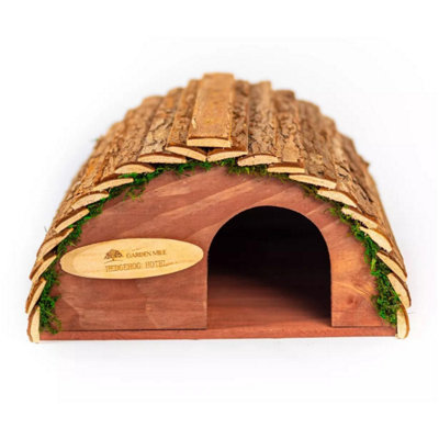 Wooden Hedgehog House Hibernation Shelter Predator Proof Garden Wildlife - 4