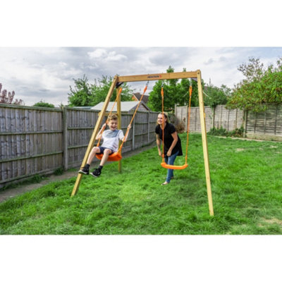 Double store swing set