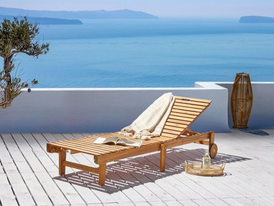 Wooden Reclining Sun Lounger Light PIETRALUNGA