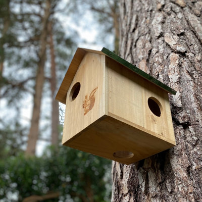 Wooden Squirrel Nest Box With Metal Roof - 3