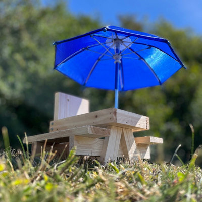 Wooden Wildlife Squirrel Feeder Picnic Table with Mini Umbrella (Set of 2) - 5