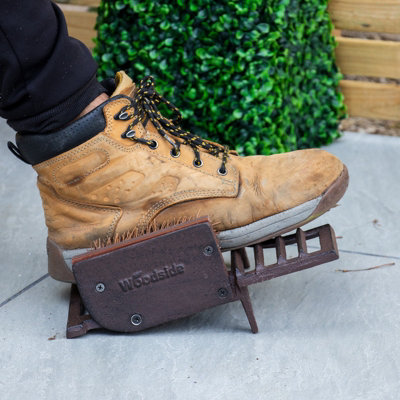 Woodside in Boot Brush, Jack Scraper