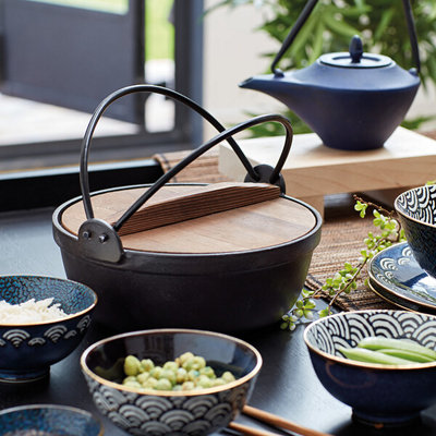 World Of Flavours Cast Iron Japanese Cooking Pot 21cm