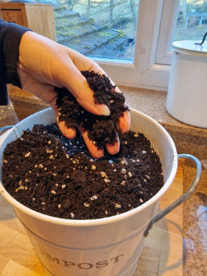 Wormganix 5 Litre Peat Free Worm Castings Vermicompost Soil Compost Fertiliser - 3