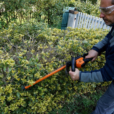 WORX WG261E.1 20V Cordless 45cm Hedge Trimmer with 2 2Ah Batteries and Chargers - 5