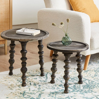 Wyld and Coco Mango Wood Co Set of 2 Round Side Tables, Dark Matt Finish, Traditional Carved Legs, 46 x 46 x 44 cm