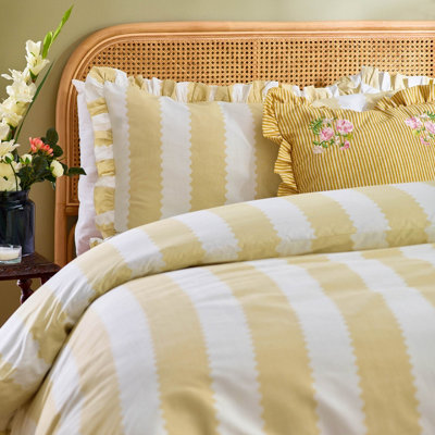 Wylder Birdie Stripe Ruffle Duvet Set