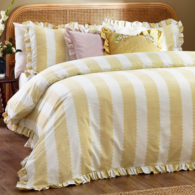 Wylder Birdie Stripe Ruffle Duvet Set