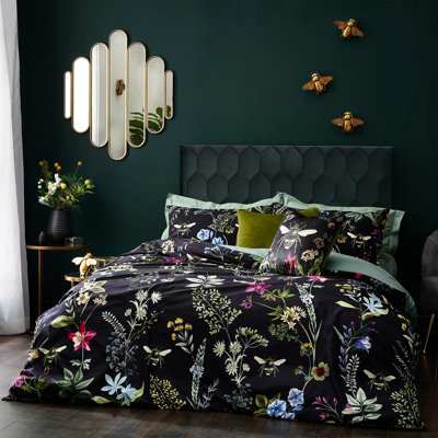 Wylder Midnight Bee Floral Velvet Duvet Cover Set