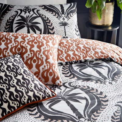 Wylder Tropics Laucala Bohemian Duvet Cover Set