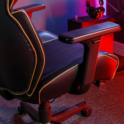 Black and gold gaming chair online