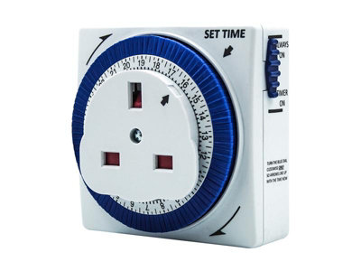 x2 Uni-Com 55297 Compact Segment Timers Security Auto Mains Plug Switch ...