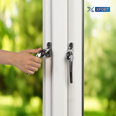 XFORT Cranked Left Window Handle Installation Kit in Polished Chrome