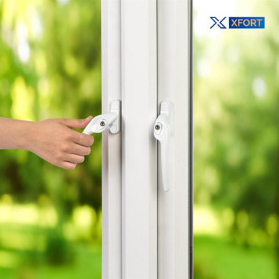 Yale Economy Window Locks - White Finish, Key Lockable, Pack Of 4 For Wooden Casement Windows 1 thumbnail image