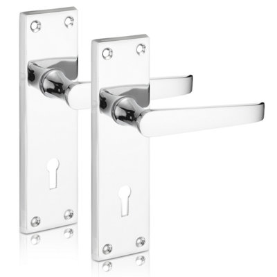 XFORT Lever Lock Flat Polished Chrome Door Handles 1 Pair DIY at B&Q