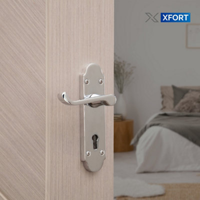 XFORT Polished Chrome Richmond Lever Lock Pack, Door Lock Handle ...