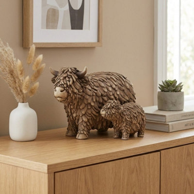 XL Hughie Highland Cow and Calf