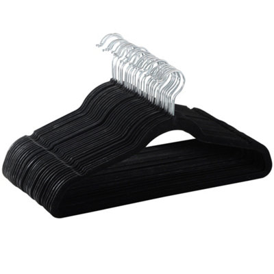 Yaheetech Black 100 Pieces Velvet Flocked Hangers with Tie Bar