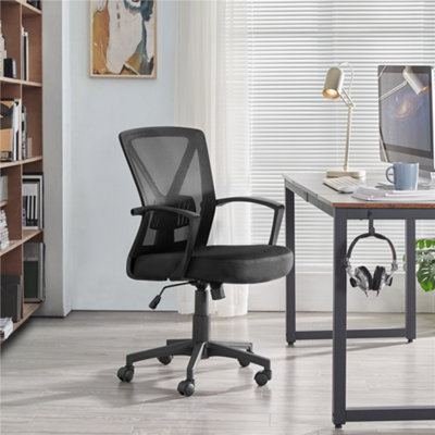 Yaheetech Black Ergonomic Mid-back Swivel Mesh Office Chair