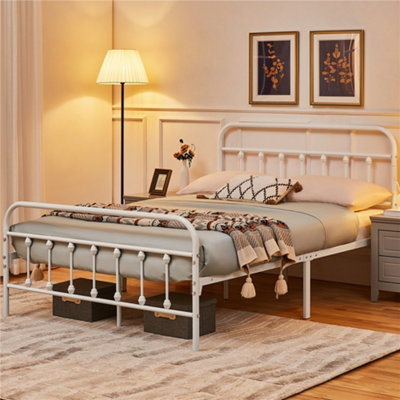 Yaheetech White 4ft6 Double Vintage Metal Bed Frame with High Headboard and Footboard