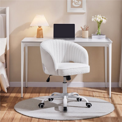 Yaheetech White Boucle Swivel Home Office Desk Chair with Tufted