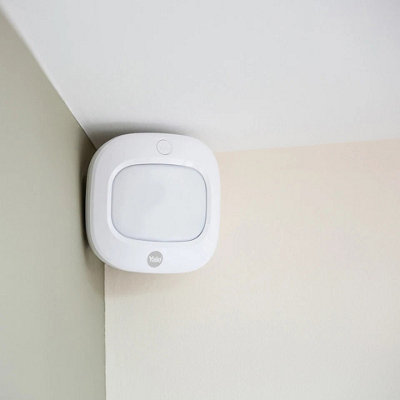 Yale IA-320 10pc Sync Smart Home Alarm Kit 4 Motion & 3 Door Sensors, 200m Range, App & Voice Control, No Fees, Expandable System