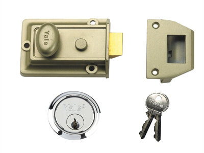 Yale Locks 630077101329 P77 Traditional Nightlatch 60mm Backset Nickel Brass Finish SC Cylinder Box YAL77ENBSC