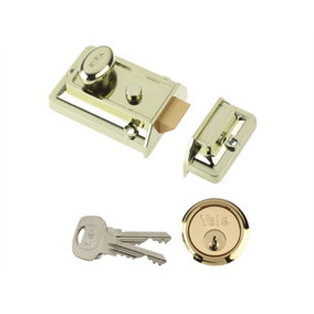 Yale Locks 630077101542 P77 Traditional Nightlatch 60mm Backset Brasslux Finish Box YAL77BLXPB