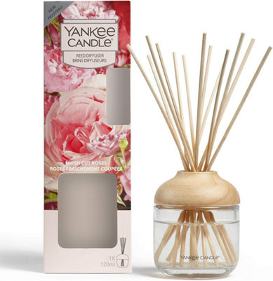 Yankee Candle Reed Diffuser - Fresh Cut Roses - 120 ml - Up to 10 Weeks of Fragrance