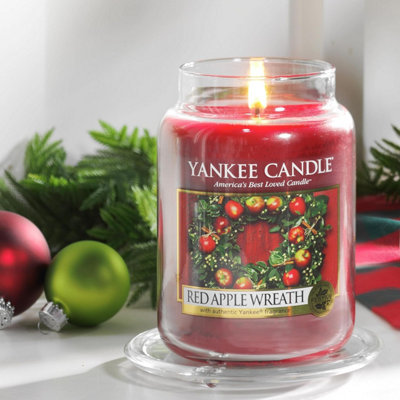 Yankee Candle Scented Candle - Red Apple Wreath Large Jar Candle - Long Burning Candles: Up to 150 Hours - 6
