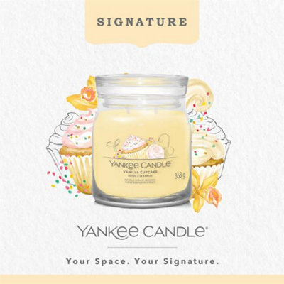 Yankee Candle Signature Medium Jar Vanilla Cupcake