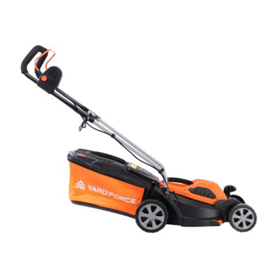 Yard Force 1200W 32cm Electric Lawnmower with 30L Grass Bag and Rear Roller - 3