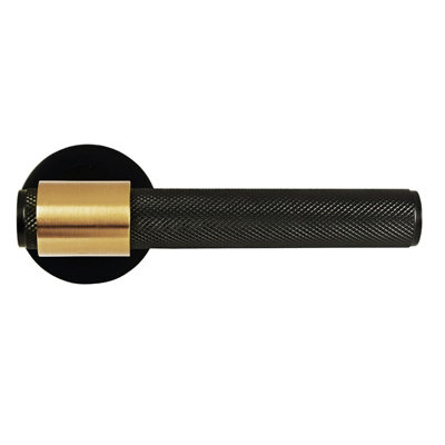 Z721 Knurled Lever Collar Door Handle, Matt Black/Satin Brass - Handlestore
