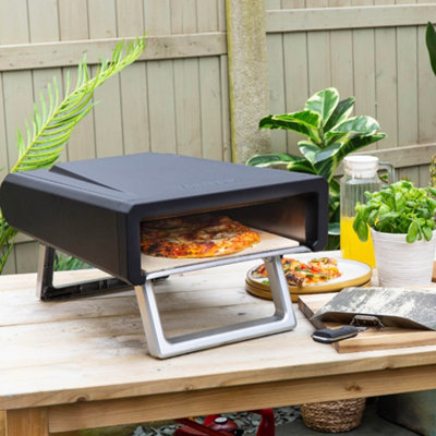 Zanussi Gas Pizza Oven with Paddle and Carry Bag Black ZGPO1PC - 4