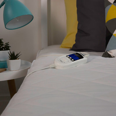 ZANUSSI ZESB7001 Washable Electric Heated Mattress Protector with Fitted  Skirt - Single 70 x 150cm | DIY at Bu0026Q