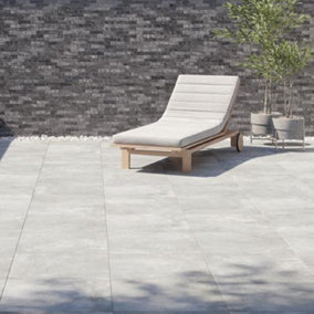 Zen Matt Perla Concrete Effect Porcelain Outdoor Tile - Pack of 1, 0.81m² - (L)900x(W)900