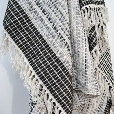 Zig Zag Heavyweight Herringbone Throw Blanket - Dark Grey, 150 x 200cm