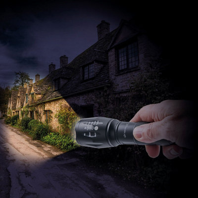 Zoomable LED Flashlight - Battery Powered Portable Aluminium Torch with 5 Zoom Settings, Strobe Light & Handy Carry Strap